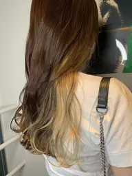 🌷ポイントブリーチカラー(イヤリングカラー、インナーカラー、裾カラーなど)➕トリートメント🌷