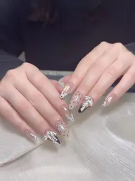 10本❣️持ち込みデザインやり放題(パーツ2個つけ)