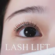 🤍ラッシュリフト🤍+ケラチントリートメント仕上げ＋500円でまつ毛ティント追加可能