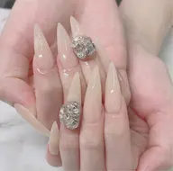 [チップ長さ出し10本]　4本アートやり+パーツつけ放題