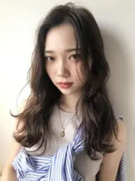 《無造作なカールのニュアンスパーマ》カット+水パーマ+Aujuaトリートメント￥11,400