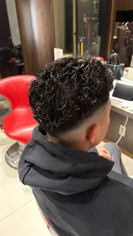 【🌩️メンズ限定🌩️】👌🏿カット＋パーマ👌🏿