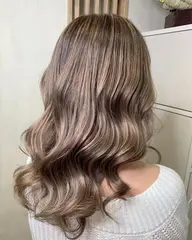 前髪顔周りカット ＋韓国風Ｗカラー ＋プレミアムハイダメージトリートメント 🇰🇷🫶🏻