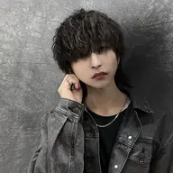 【リピーター様🦋】オリジナルカット＋ツイスト系パーマ(縦落ち系やツイストスパイラルパーマなどを再現)