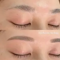 【ご新規様 アイブロウ】ワックス脱毛＋メイク仕上げ  ※自己処理2週間していない方