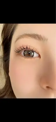 上まつ毛パーマ＋マスカラパーマ　🖤パーマの最後に、2週間効果が続くブラックティントを塗布し、濃くぱっちりした印象に♪