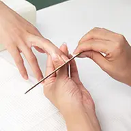 自爪ハンドケア甘皮処理【お爪のカットから甘皮ケア爪磨きまで】