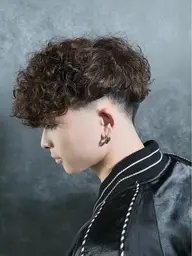 🔥外国風スペインカールパーマ+メンズカット+前処理剤+ケアトリートメント】💈