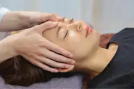 💀頭蓋骨美容小顔矯正 強く圧迫しないソフトな矯正。