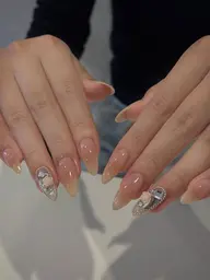 チップ長さ出しワンカラーネイル✙2本埋め尽くし