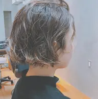 カットカラーハイライト/シャンプーブロー込み。ハイライト10​〜​15枚。