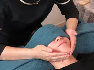 【ご褒美贅沢クーポン】ドライヘッドスパ＋小顔調整＋腸リンパ 120分