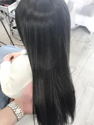 就活やインターン🙌☆学生限定☆ダメージレス黒染めカラー & 2ステップトリートメント 炭酸スパ 暗染めも可⭕️