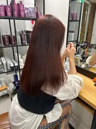 レデース限定🗽「髪質改善ワンカラー💍➕トリートメント」※ケアカラーを使っております。