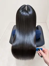 【👩🏻髪質改善✨驚きの艶髪へ】カット)+艶感ナチュラルカラー🌿+髪質改善TR+浸透スチーム付き🫧