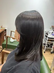 カラー（リタッチ、フルカラー、白髪染め）＋カット✂︎ハイライト+2000円、インナー＋1000円）
