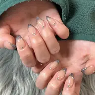 【 3月まで限定❣️】 ＜オフあり💅＞ 片手２本ずつアート／つけ放題🎀 ̖́-（パラジェル+1,000円で変更🉑）