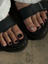 【オフ無し】フットアート2本⁺₊ ཐིཋྀ ₊⁺