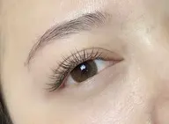 新規メニュー(オフ込み)フラットラッシュ100本(LEDマツエク➕1100円)