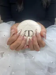 【ジェルオフ有】長さだし🎀グラデーション🤍