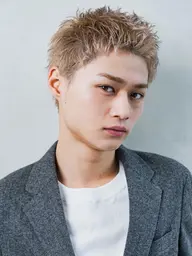 《平日日中早割クーポン》【メンズ限定】🌸メンズ似合わせカット➕カラー（白髪染め可）➕眉カット🌸