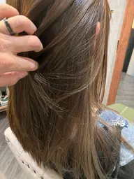 【質感再整】《ミニモ新規限定》カット+質感再整カラー2ステップトリートメント¥15950→¥12000