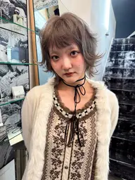 【トレンド感◎】就活後のイメチェンに*おしゃれ復活ブリーチカラー