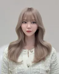 【人気No,1🫧】韓国ヘア🇰🇷🩶 ブリーチ＋艶カラー🫧＋オリジナル1stepトリートメント