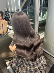 【🎀ミニモ学割🎀】透明感艶カラー➕カット➕ダメージケアトリートメント➕韓国巻き🤍