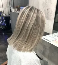 バレイヤージュ+全体カラー