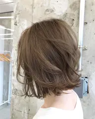 リタッチ（根元染め）＋トリートメント※根元2㎝迄 ブリーチは＋￥3000 グレイ白髪含む🆗 ＋¥300で、前髪サービス