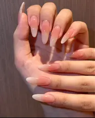 10本チップ長さ出し➕チークネイル・パーツ２個付き(ジェルオフケア込み)