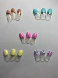 💗初回限定スペシャル💗ソフトジェルオフ無料💅シンプルデザインの5つの中から選んで頂きます。カラーも変更可能です。