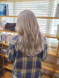 おすすめ♥️94%ダメージカット✂ケアブリーチ×イルミナカラー×最高級TOKIO TR×前髪カット✂