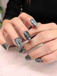 季節感たっぷりのデザインネイル