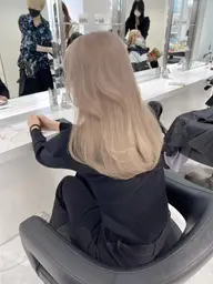 【🪞期間限定🪞】ハイトーン専用透明感ある淡色に🤍ケアブリーチ2回➕カラー➕オリジナルトリートメント🤍🫧