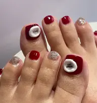 フットワンカラー+アート2本(ご新規様オフ無料)爪形成、ケア、保湿込