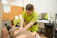 【便秘改善整体】便が3日以上出ない方 肌質も改善/腸もみ+カウンセリング初回2980円