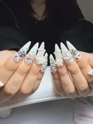 🎀【スーパーロング長さ出し☆やり放題180分】 10本長さ出しOK✨ 当店パーツ付け放題💎