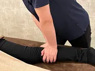 【リラクゼーションフットマッサージ】ふくらはぎ・足裏ほぐし  30分