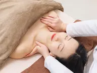 【頭の重さ/睡眠の質】ドライヘッドスパ＋デコルテ首肩背中オイルマッサージ60分✨