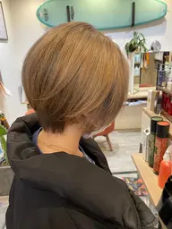 大人気‼️🍀カット &浸透生 トリートメント‼️ショートスタイルもお任せください！💫