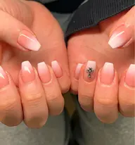 【オフなし】派手にネイルできないけどシンプルに可愛くしたい方♡⃛ (60min)