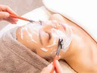 SNSで話題《韓国アイドルのような水光肌に!》韓国肌管理【ララピール】 初回半額¥7700