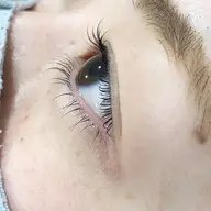 下まつ毛ラッシュリフト(まつ毛パーマ)オーガニックケラチントリートメント使用