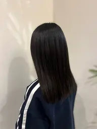 【ダメージを抑えて、うるツヤに仕上げる縮毛矯正】👩🏻＋栄養付き