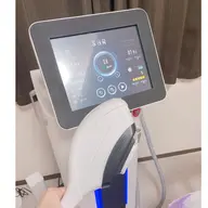 ハリのあるお肌へ✨✨E-LIGHT光フェイシャル🌝ヒト幹細胞パック付き🤩