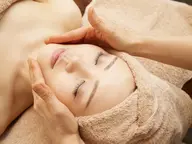 今だけ更に300円OFF💖【初回限定💎】選べる肌質別フェイシャル（毛穴・美白・小顔）50分