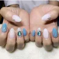 ポイントネイル・アート🎨6本まで(オフ込)持ち込み🉑