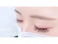 ⭐︎5月21日（木）13時​〜​14時10分までマツエク100本、フラットラッシュまたはセーブル、オフなし。オフは➕500。